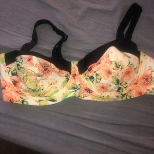 Ava & Viv underwire swim top